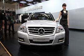 国产奔驰glc越野视频,驾驭极限，尽享驰骋快感