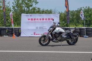 国产r3机车评测视频,性能与品质的完美融合