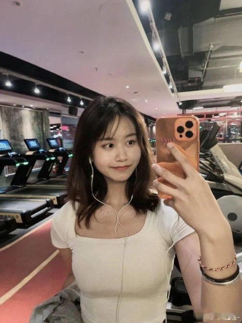 国产辣妹衣服图片视频网  第3张